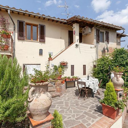Awesome Home In Montefoscoli With Wifi ภายนอก รูปภาพ