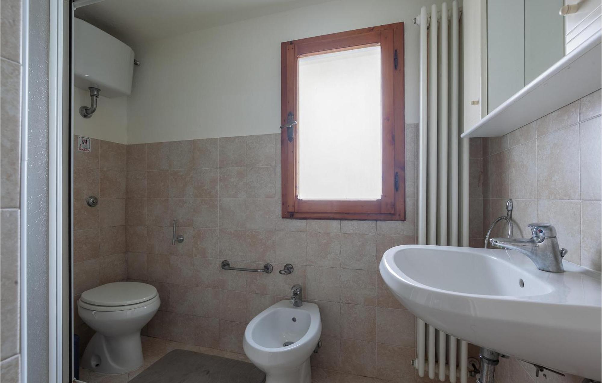 Awesome Home In Montefoscoli With Wifi ภายนอก รูปภาพ