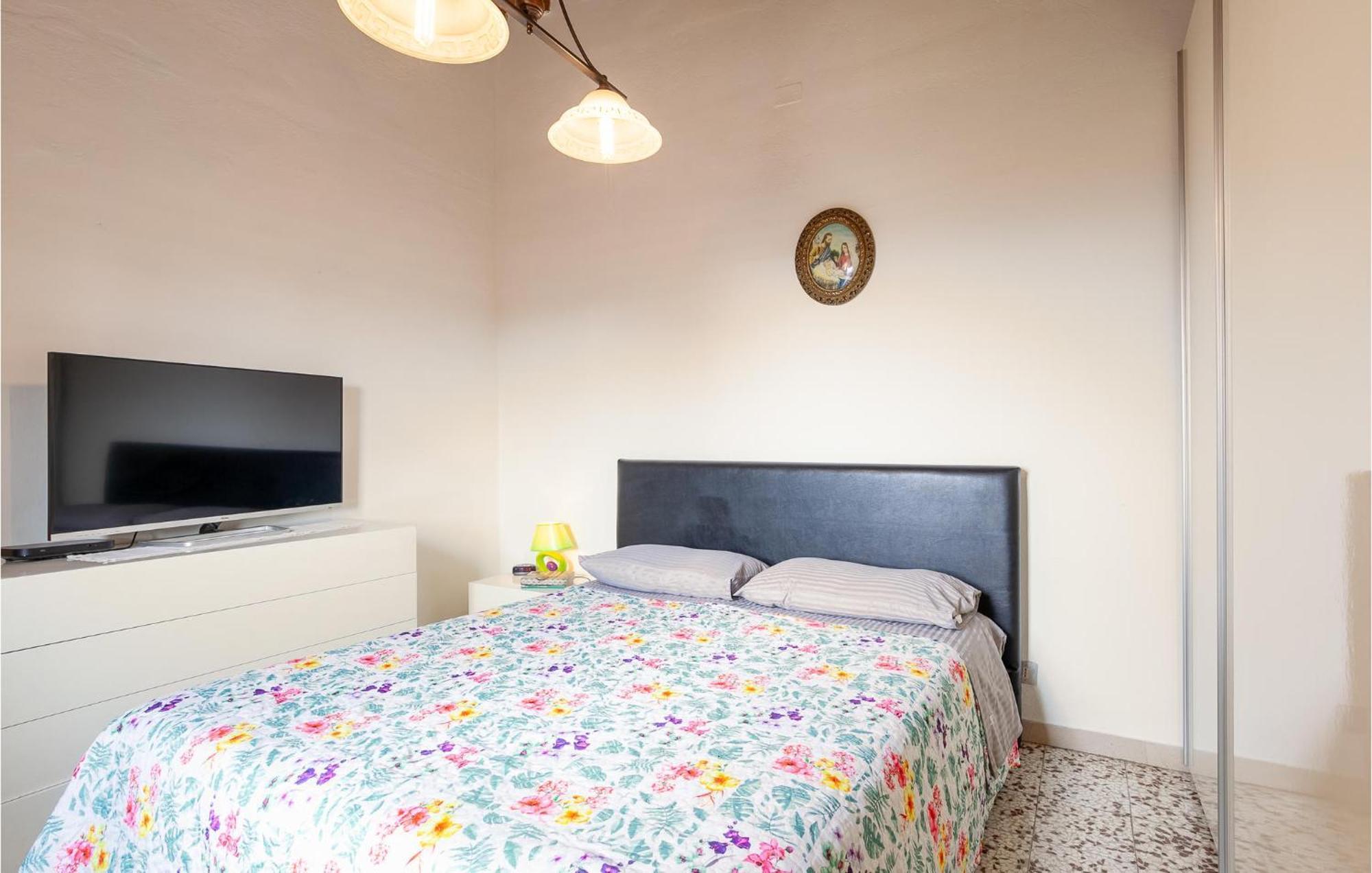 Awesome Home In Montefoscoli With Wifi ภายนอก รูปภาพ