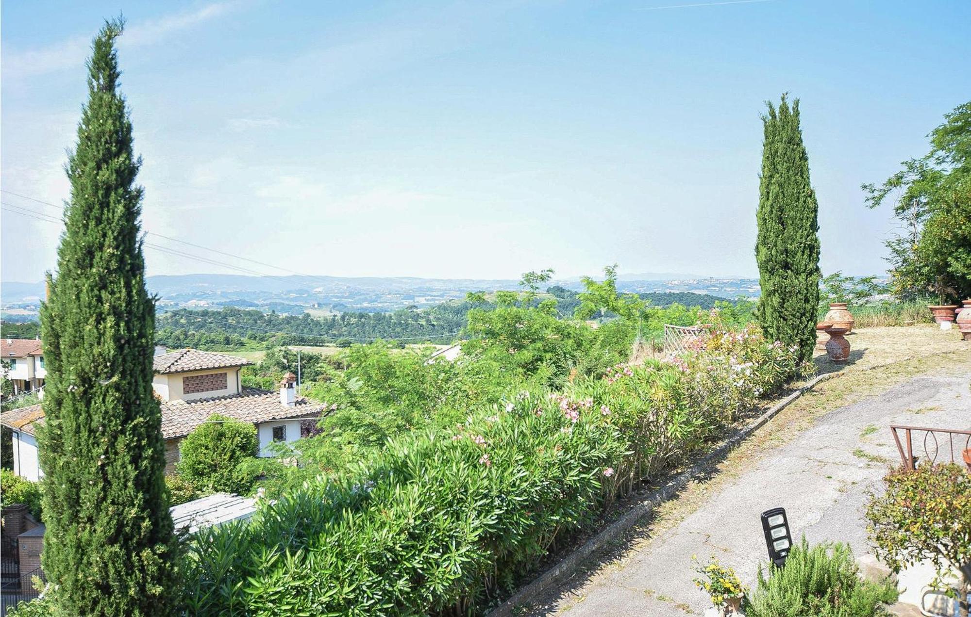 Awesome Home In Montefoscoli With Wifi ภายนอก รูปภาพ