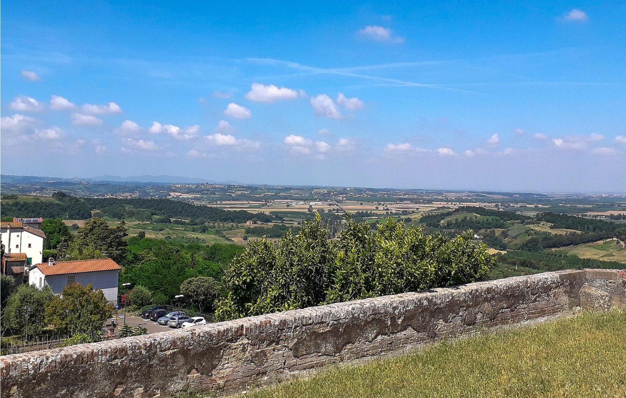 Awesome Home In Montefoscoli With Wifi ภายนอก รูปภาพ